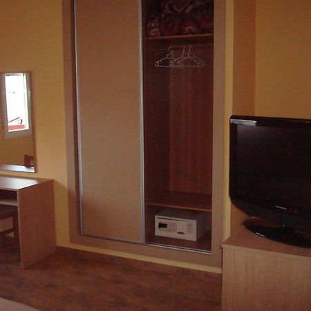 Hotel Los Chiles Villanueva del Arzobispo Szoba fotó