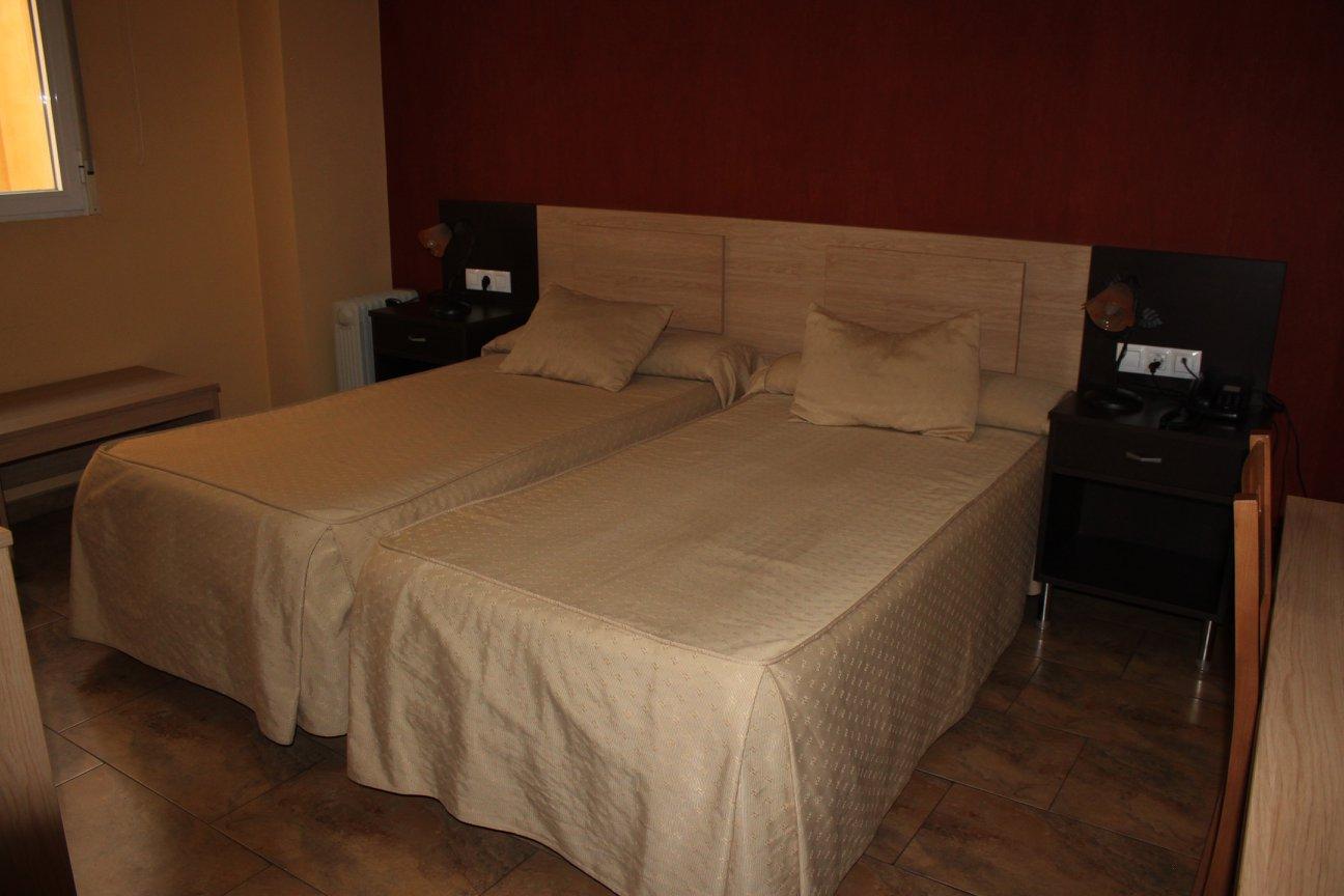 Hotel Los Chiles Villanueva del Arzobispo Kültér fotó